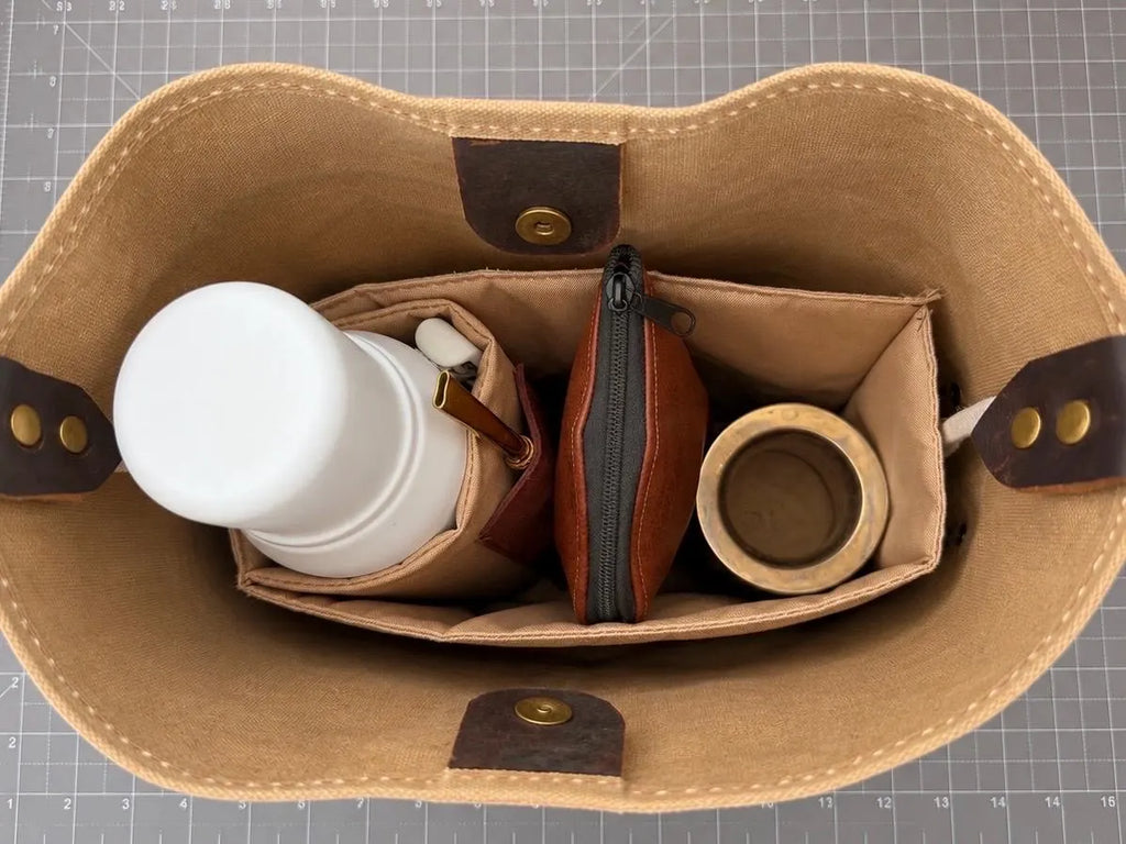Yerba Mate Bag -Bolso Matero hecho a mano– Cuero Argentino y Lona